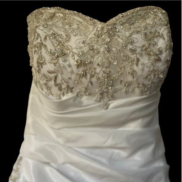 Ella Rosa Wedding Gown Dress Sweatheart Strapless Bust Beaded Bustling 10/12 - Picture 6 of 15
